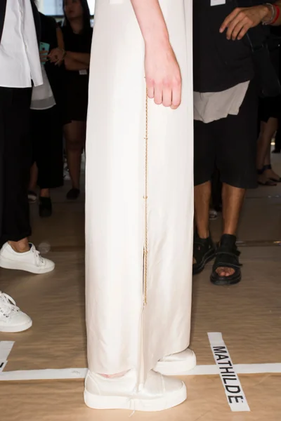 Look 32